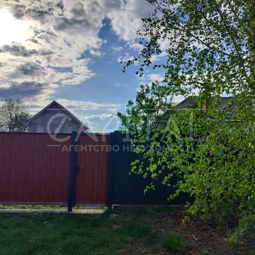 Боярська вул., 14