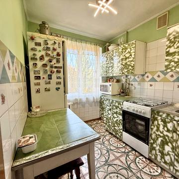 Наукова вул., 104