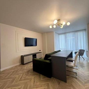 Оренда 2 км квартири з виглядом на озеро