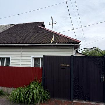 Терміновий продаж 1/2 будинку (Центр)