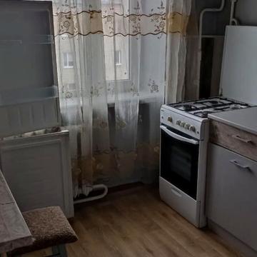 Домбровського, 10