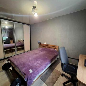 Частина будинку з окремим двором та зі зручностями.Масани.