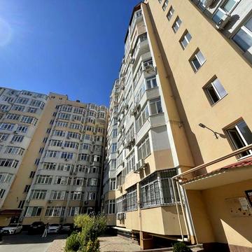 Продам однокомнатную квартиру в районе парка Победы