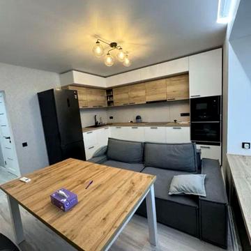 Весела вул., 22