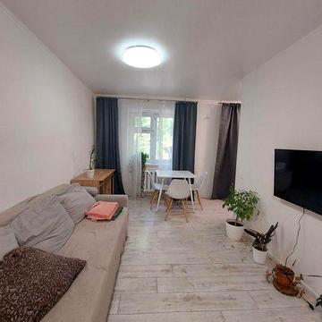 Аренда 3 комнатная с ремонтом  в районе площади Толбухина