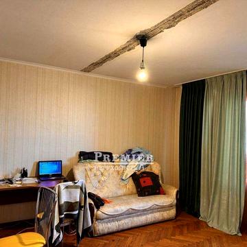 Продам трикімнатну квартиру 72 кв.м