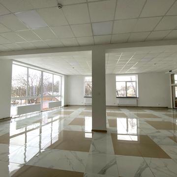 Незалежності просп., 4