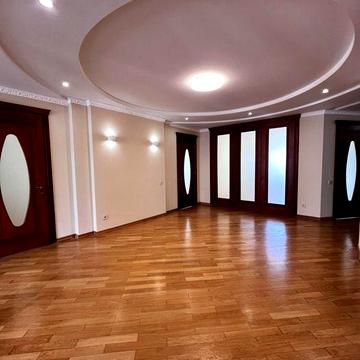 Продаж квартири у центрі міста за 850$ за квадрат