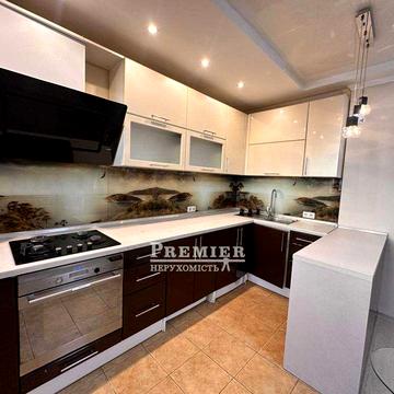 Продам 2-х кімнатну квартиру з ремонтом на Академіка Сахарова