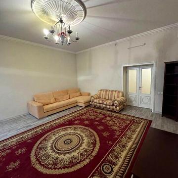 Довгострокова оренда 4к Квартира Галицька площа