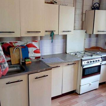 Продам 1 комнатную квартиру на Крымском бульваре