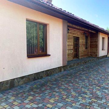 Продаж будинку у Шацьку