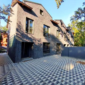 Українська вул.