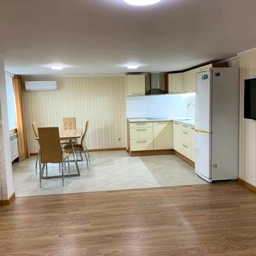 Єлизавети Чавдар вул., 13