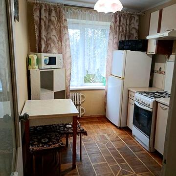 Продам 2 кімнатну на Червоному Камені, від власника