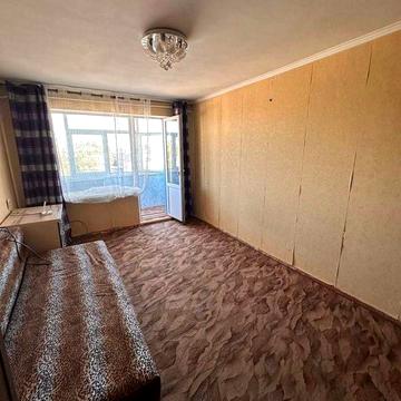 Продам 1 кім на вул Зеленко ( район 6 школи)