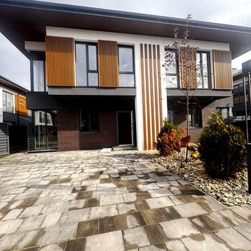 Полтавська вул.