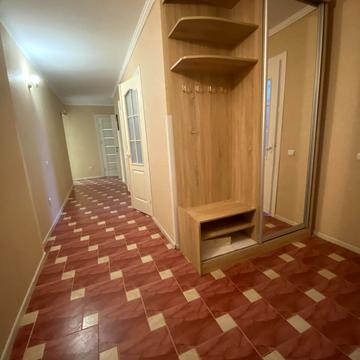 Гетьмана Мазепи вул., 8-А