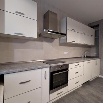 Пономарьова вул., 26