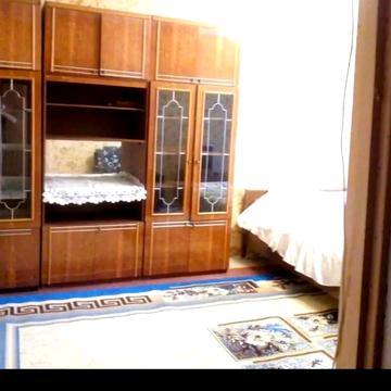 Добровольців пров., 6