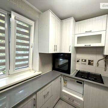 Продаж 3к Квартира Генерала Алмазова (Генерала Карпенка) вулиця