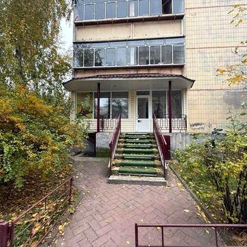 Продаж квартири на першому поверсі з окремим входом. IM