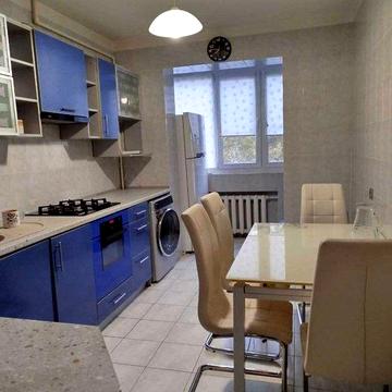 Сдам 4-х комнатную на Таирова