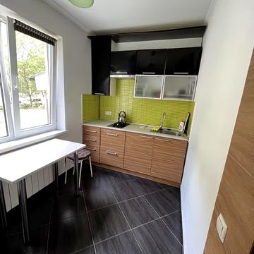 Архітектора Вербицького вул., 4