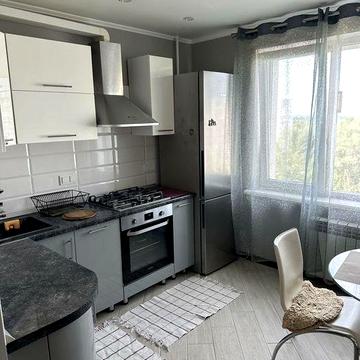 Продам отличную 2-ку на ЖМ Тополь !!!