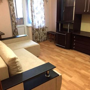 Драгоманова вул., 8-Б