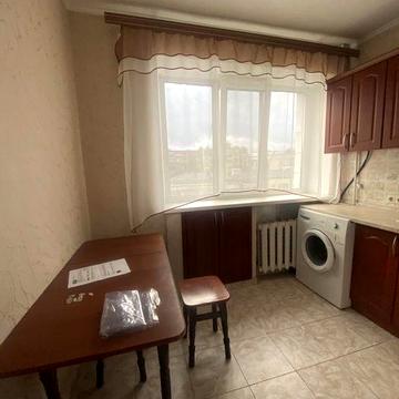Оренда 1 квм вул. Шота Руставелі 25
