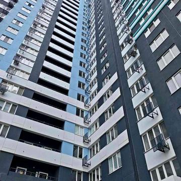 Квартира в новому зданому будинку ЖК Скай Сіті