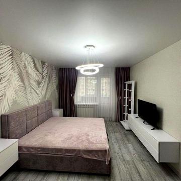 Простора 3-кімнатна квартира з якісним ремонтом просп. Червоної Калини