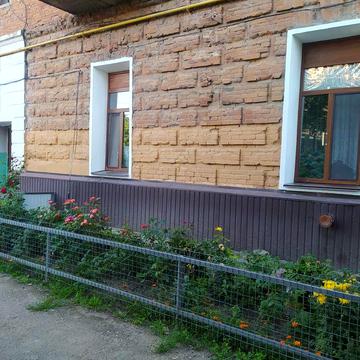 Перший поверх.60 квадратних метрів.