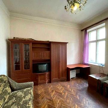 Продаж 1 кімнатної квартири вул. Під Дубом (р-н Форуму)