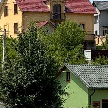 Продам гарний сонячний будинок