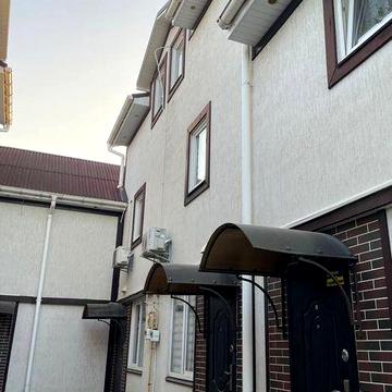 Продам свою квартиру 54м.кв. в танхаусі в зручному місці