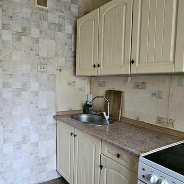 Олександра Довженка вул., 14-Б