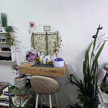 Здається в оренду місце для бровіста