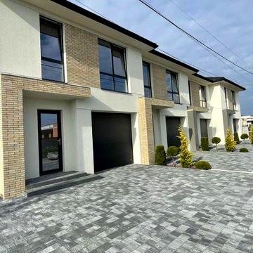 Продаж котеджів в Минаї