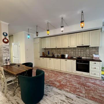 Регенераторна вул., 4