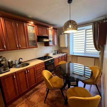 Космонавтів просп., 39