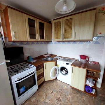 1-кімнатна Берестейський пр.Гарний стан повністю укомплектована