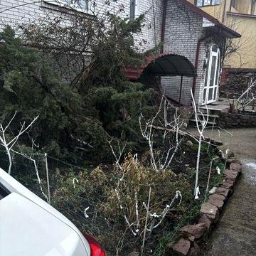 Сдається пів будинку