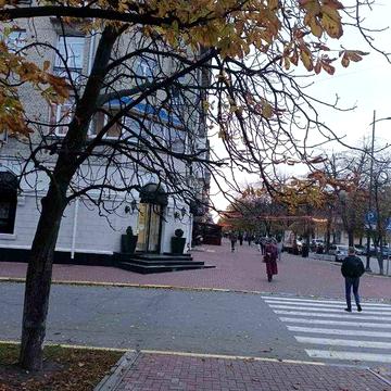 Продам 3 к. сталинку на Соборной с автономным отоплением