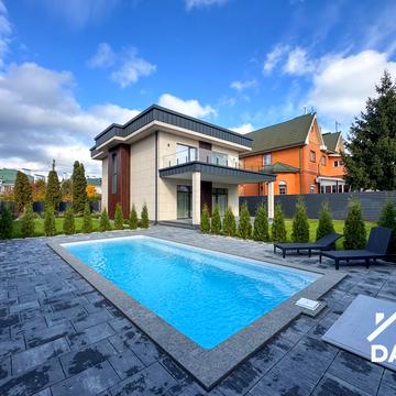 Травнева, 30