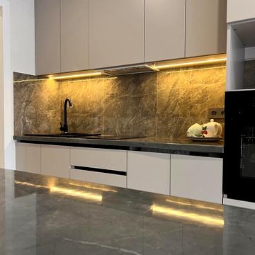 Миколи Вінграновського вул. (1 Травня), 7