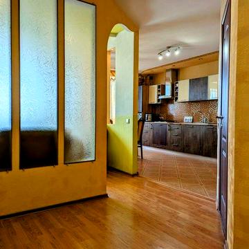 продам власну 2к квартиру біля озера ЖК Білогірський