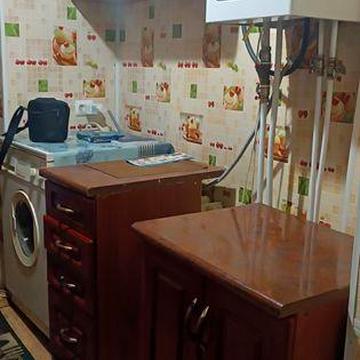 Здам 2х кімнатну квартиру в центрі.