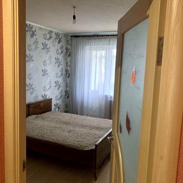 Сдам на срок один, 2 месяца 2 комн. квартиру, Риэлторам не беспокоить.